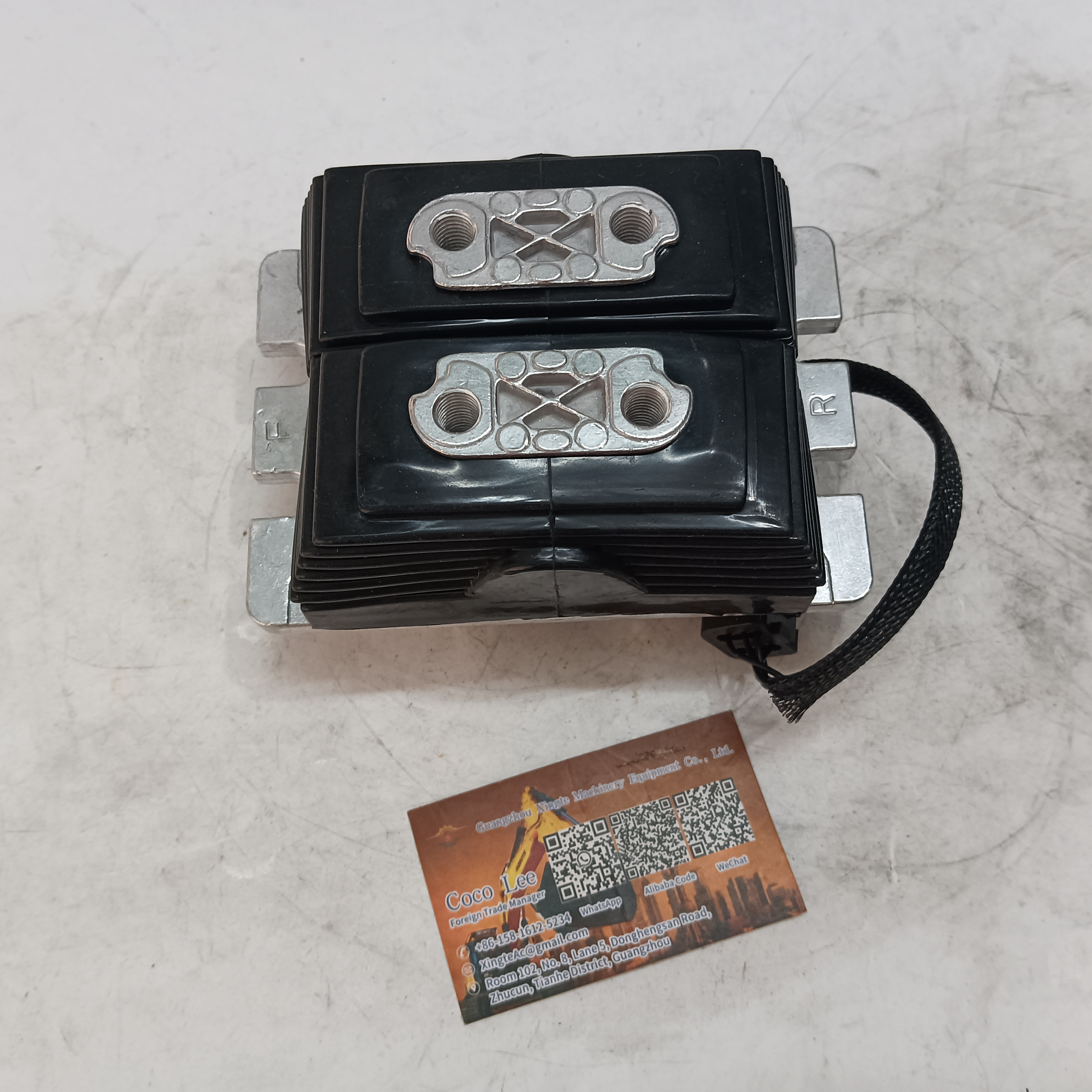 Excavator Parts E307.5 E320D E323D E320GC E323G E330GC E336GC Foot Pedal 561-7001 490-1012 Control Pedal Valve