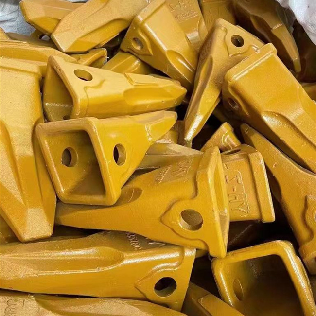 High Quality Excavator Part E320/J350 Alloy Steel Casting Bucket Teeth Tip Rock Chisel Teeth 1U3352RC 1U3352 Bucket Tooth