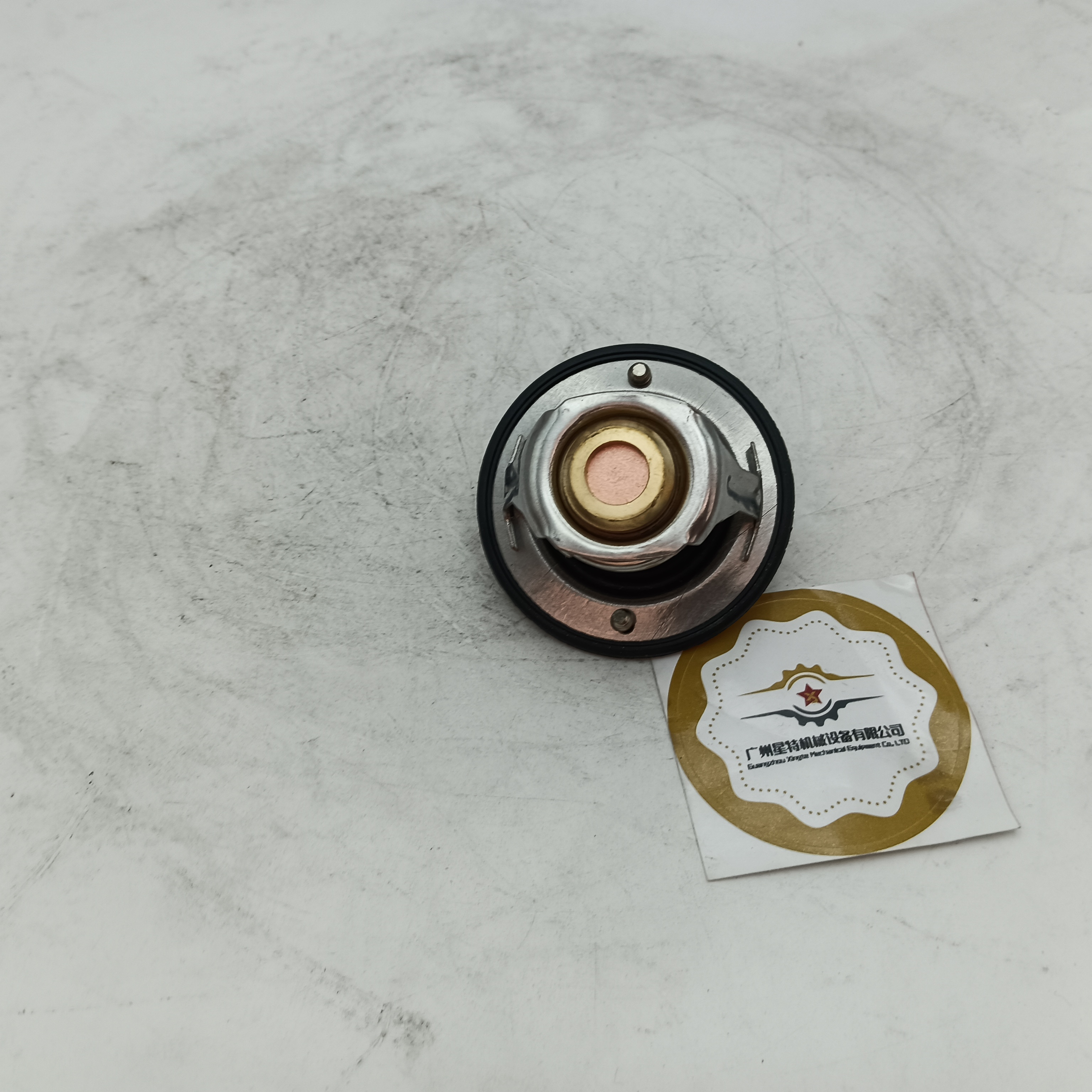 Construction Machinery Parts Thermostat 6754-61-6211 6754-61-6230 for PC200-8 PC220-8 PC240-8 6D107 Excavator Thermostat