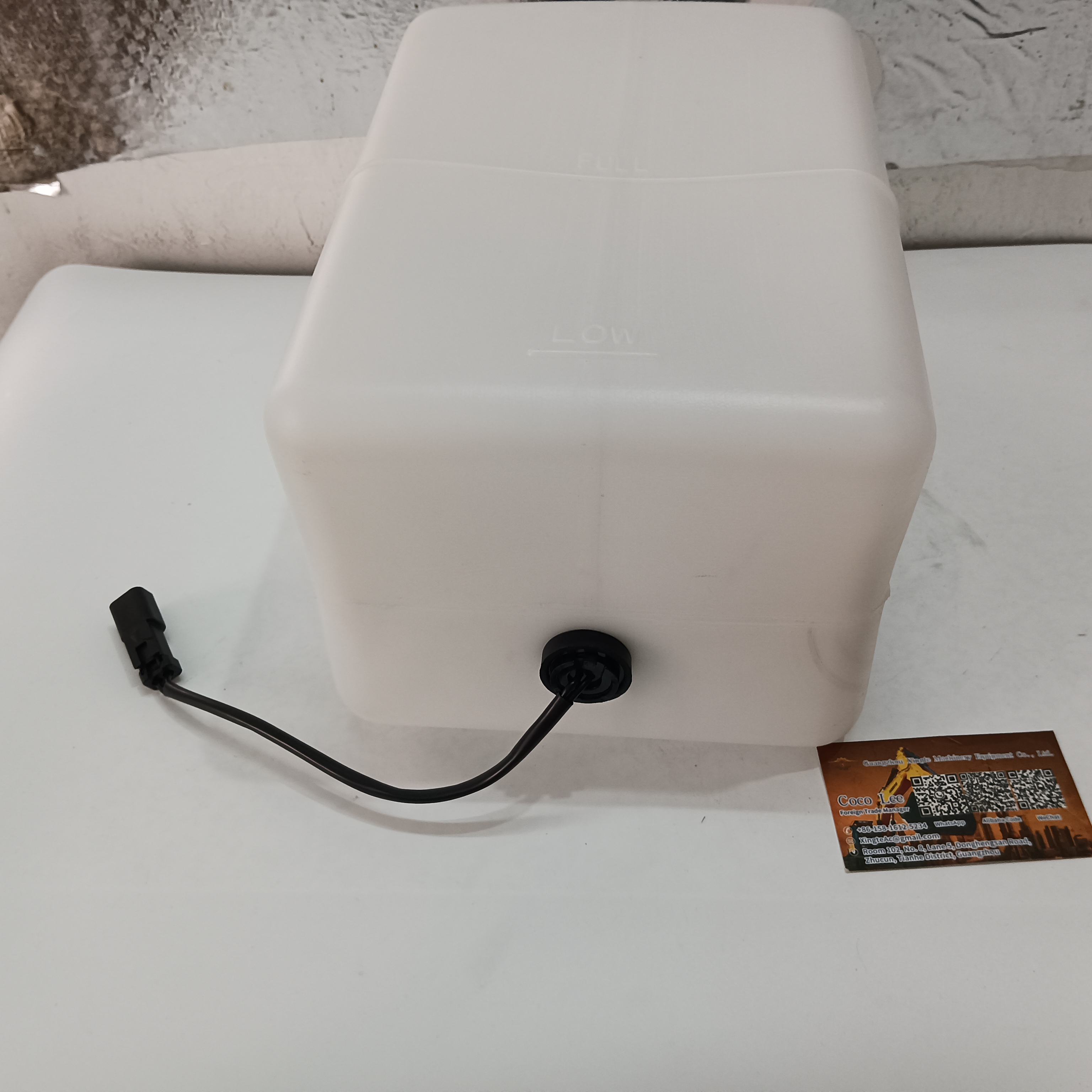 Excavator Part Coolant Tank 245-9206 2459206 Water Expansion Tank E330C E330D E336D E345