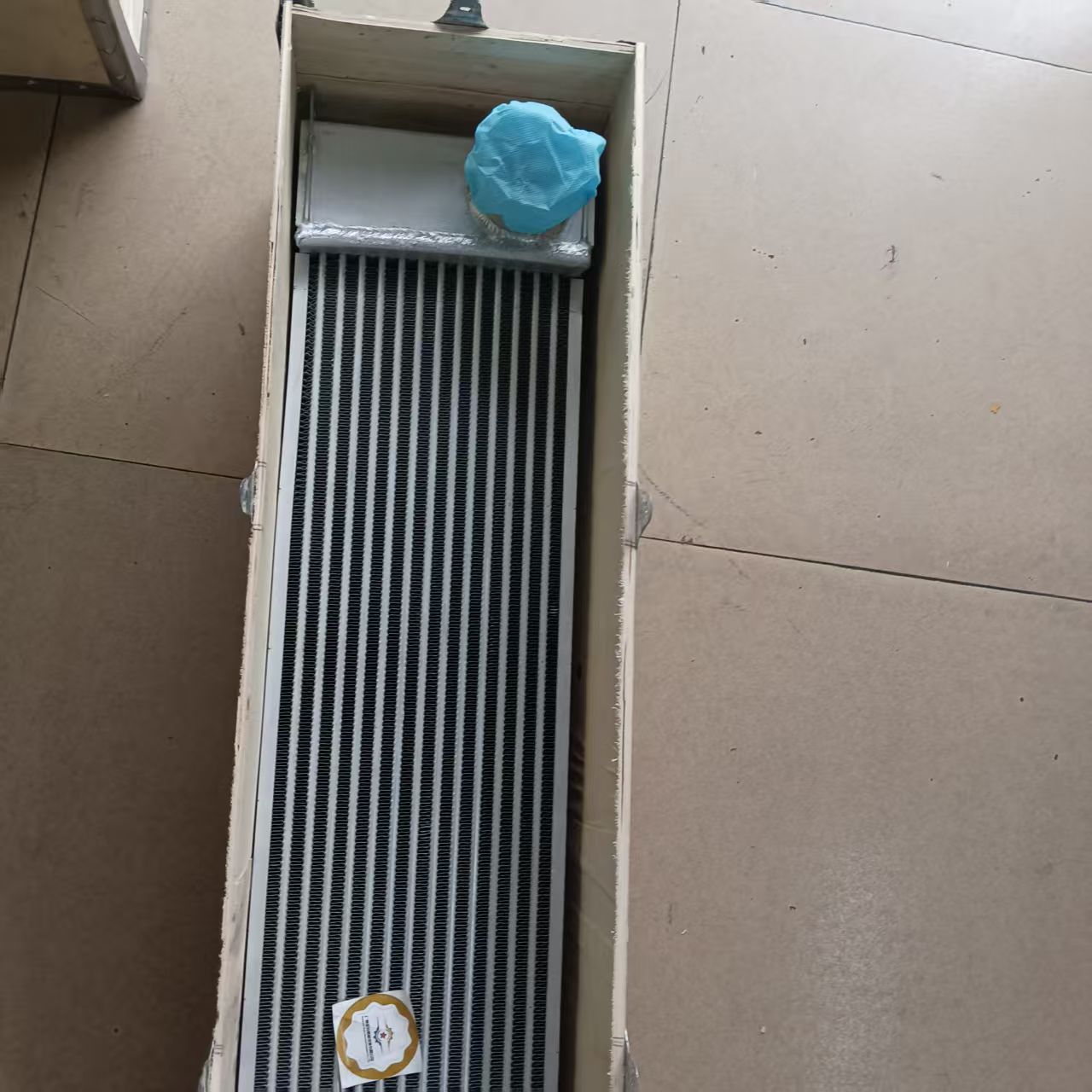 Excavator Part LC05P00043S034 SK330-8 SK350-8 Excavator Oil Cooler LC05P00043S034 Excavator Cooler Parts