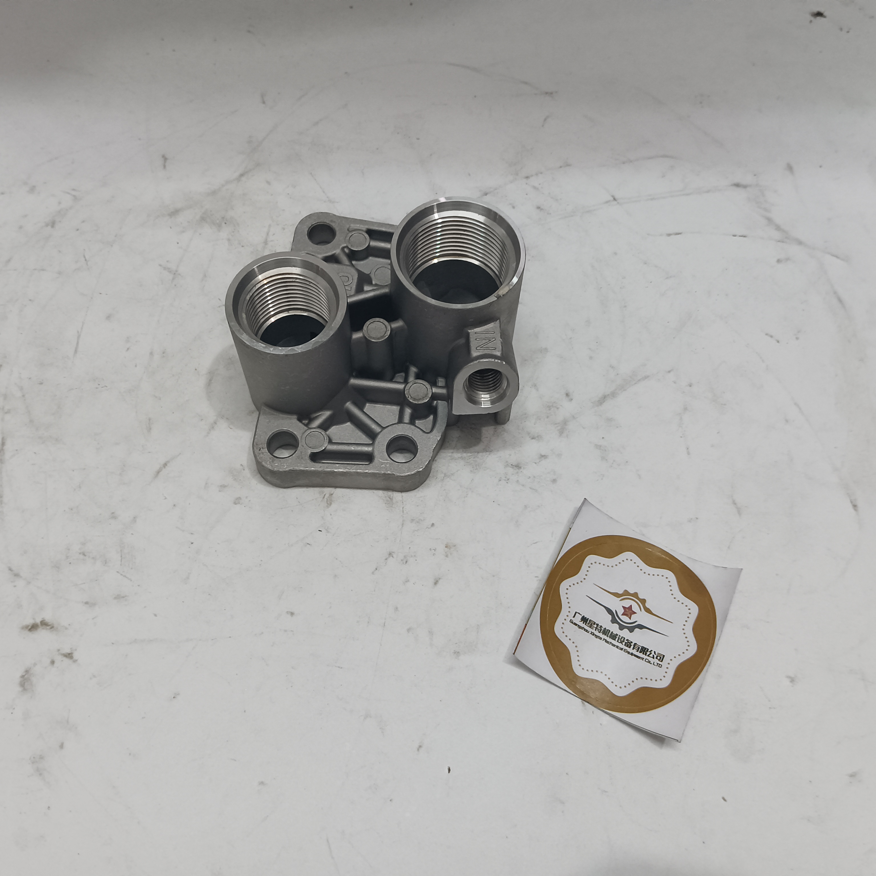 Construction Machinery Parts Engine Oil Cooler 500-2753 Adapter for Cat320GC C4.4 Engine New Condition Oil Connection