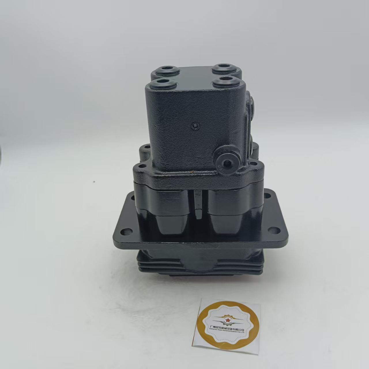 Excavator Parts 420-00467A Foot Valve for DX225 DX380 Excavator Foot Pedal Valve 420-00467A