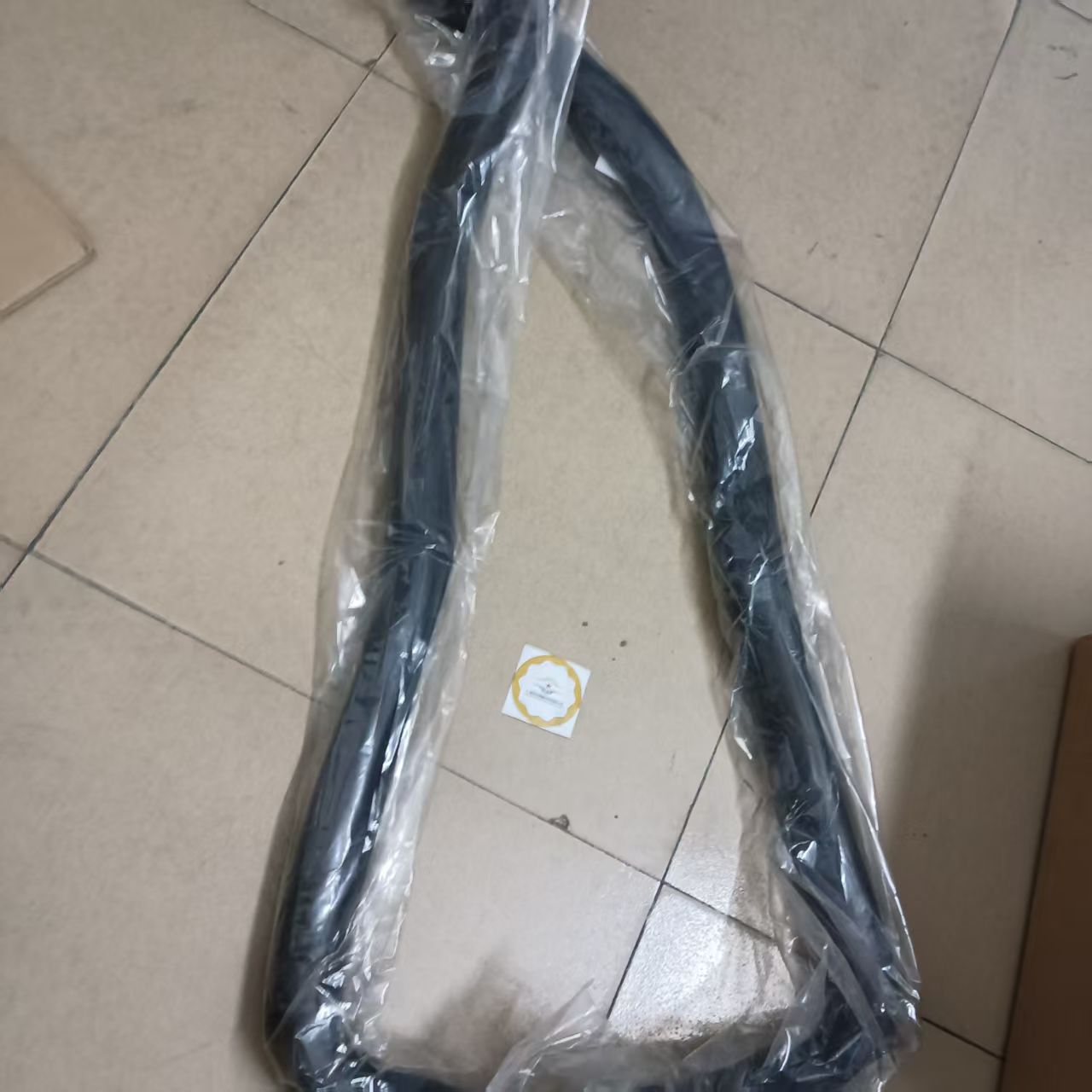 Excavator Parts Engine Oil Filling Hose 492-0464 4920464 E320 E320GC E323GC E323 Excavator Pipe