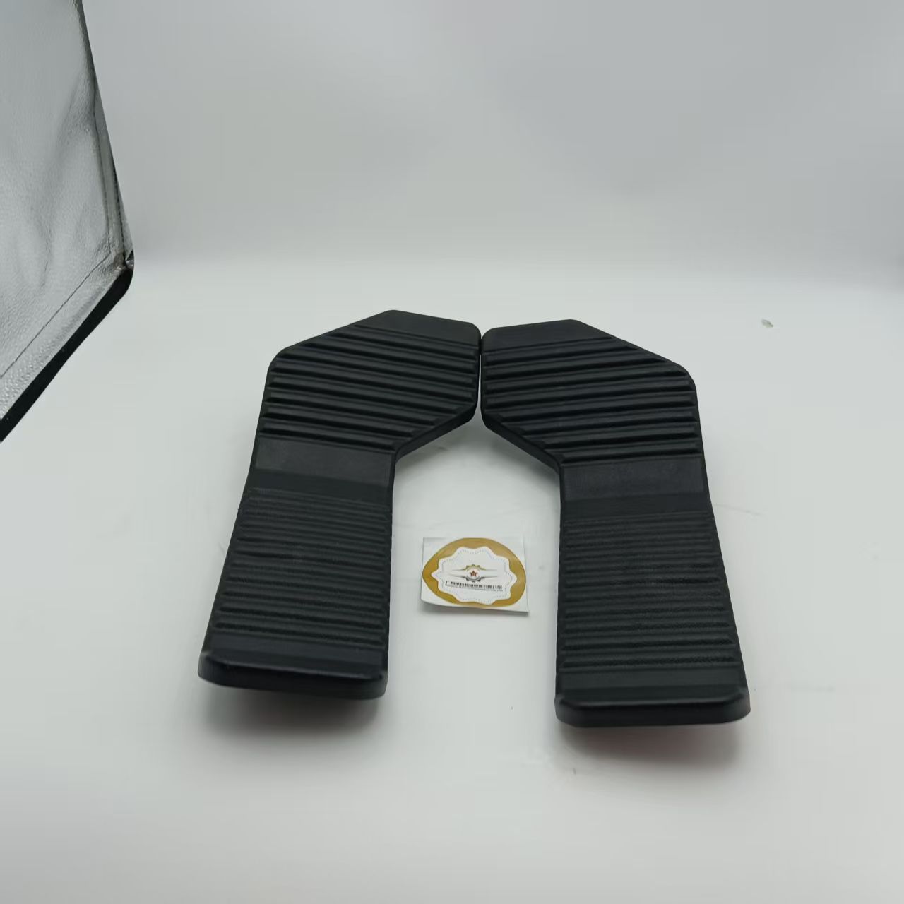 Excavator Parts SK350-8 Foot Pedal SK350 Walking Pedal Glue